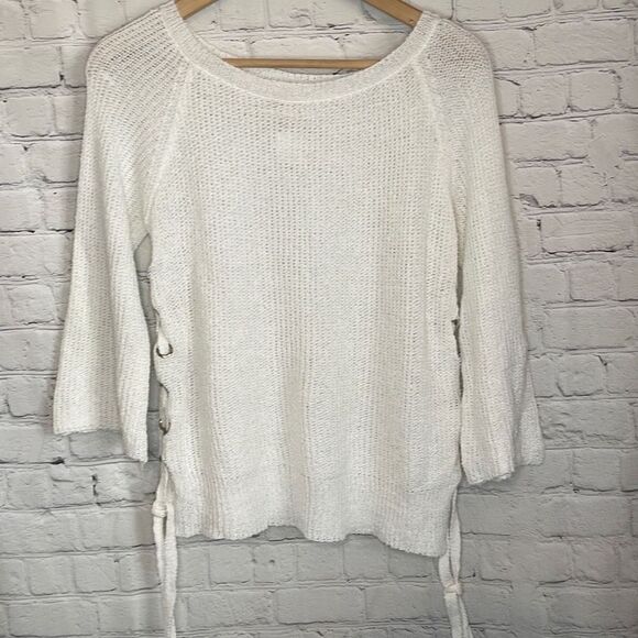 Main Strip White Women’s 3/4 Length Sleeve Sweater Side Lace up size small - Picture 4 of 7
